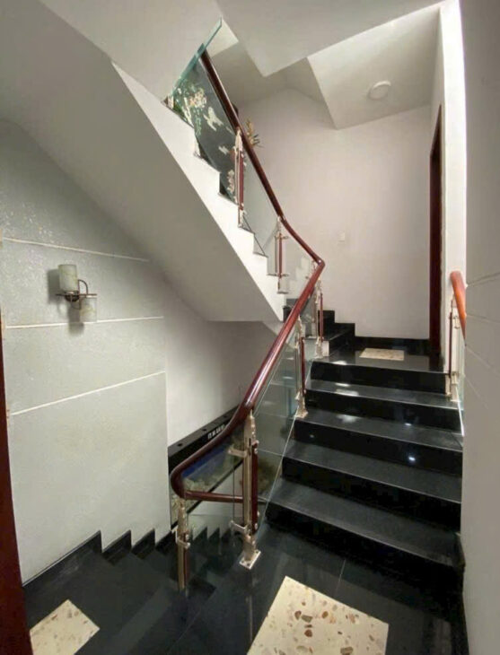 BÁN NHÀ SIÊU PHẨM QUẬN 8, 4 TẦNG, MẶT TIỀN HẺM KINH DOANH, XE HƠI THÔNG. 4.5x23M, NHỈNH 10 TỶ