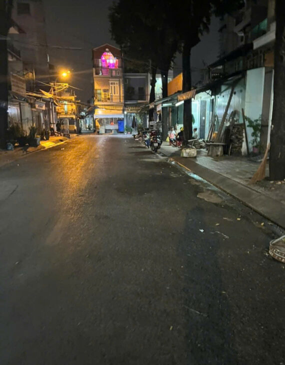 BÁN NHÀ NGAY CHỢ PHẠM THẾ HIỂN QUẬN 8, 7x18M, NHỈNH 11 TỶ, LH: 0938827657 Ms. Tuyền
