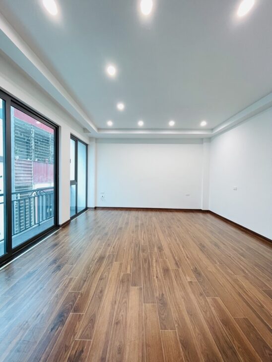 TÒA NHÀ VĂN PHÒNG THÁI THỊNH 9 TẦNG THANG MÁY – PHÂN LÔ Ô TÔ – KINH DOANH CHỈ 62 TỈ NHÍCH