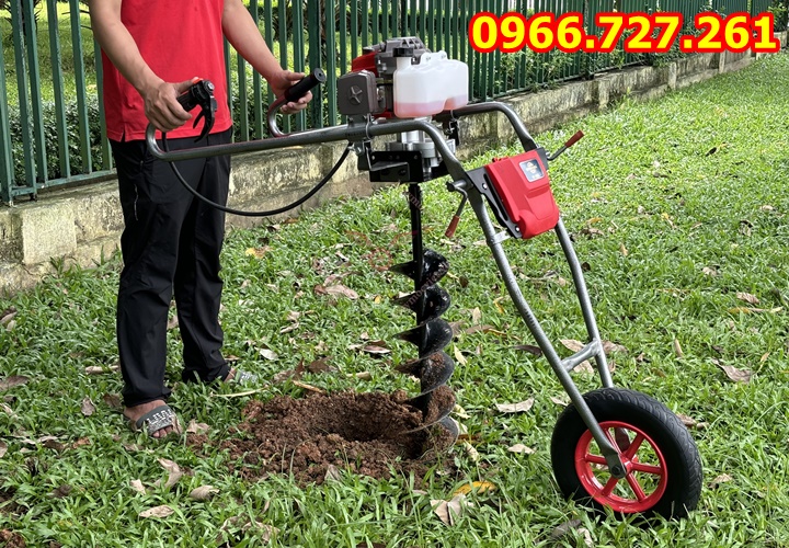 Máy khoan đất khoan lỗ trồng cây có khung xe đẩy Mitsubishi TB43