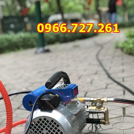 Máy phun thuốc chạy điện điều khiển từ xa Turbo