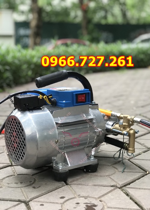 Máy phun thuốc chạy điện điều khiển từ xa Turbo