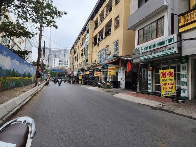 Bán nhà mặt Phố Xa La, Hà Đông – đường rộng 7m –– 42m2 – nhỉnh 12 tỷ