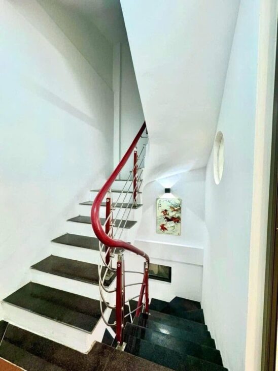 BÁN NHÀ QUAN NHÂN, 43M², 6 TẦNG – CĂN GÓC 2 MẶT NGÕ, VÀI BƯỚC RA PHỐ.