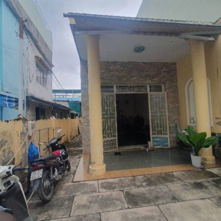 Mặt tiền hẻm kinh doanh, Ngay khu chế xuất Tân Thuận, 212m2, 2 tầng, ngang Khủng 6,3m, 308