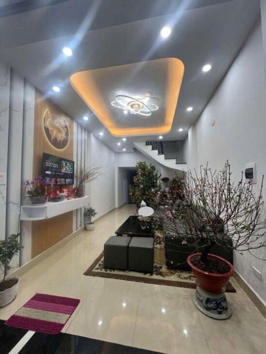 BÁN NHÀ TRƯƠNG ĐỊNH HAI BÀ TRƯNG NGÕ THÔNG KINH DOANH Ô TÔ ĐỖ CỬA 6 TỶ