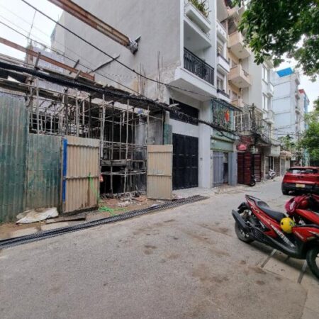 TÒA NHÀ VĂN PHÒNG THÁI THỊNH 9 TẦNG THANG MÁY – PHÂN LÔ Ô TÔ – KINH DOANH CHỈ 62 TỈ NHÍCH
