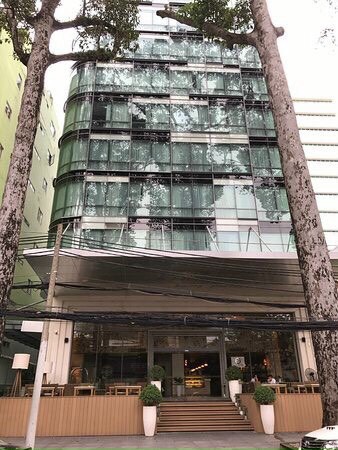 Z BÁN TOÀ BUILDING VIEW CÔNG VIÊN CẦU GIẤY, 3 MẶT THOÁNG VĨNH VIỄN, THU VỀ 300 TRIỆU/THÁNG