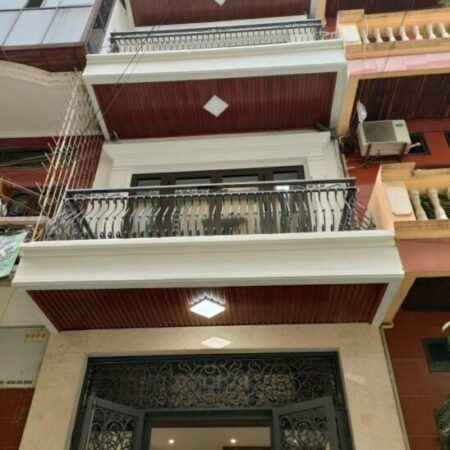 Nhà mới Cạnh Nhổn, lô goc, ô tô, ngõ thông, giá 5 tỷ
