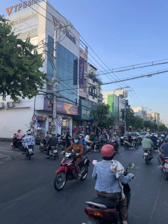 BÁN NHÀ MẶT TIỀN ĐƯỜNG NGUYỄN ẢNH THỦ, 32x50m giá 175 tỷ TL, Q12