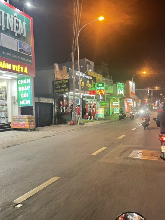 Bán nhà mặt tiền 7,5x28m giá 18,5 tỷ TL, Mặt tiền Nguyễn Ảnh Thủ, Quận 12