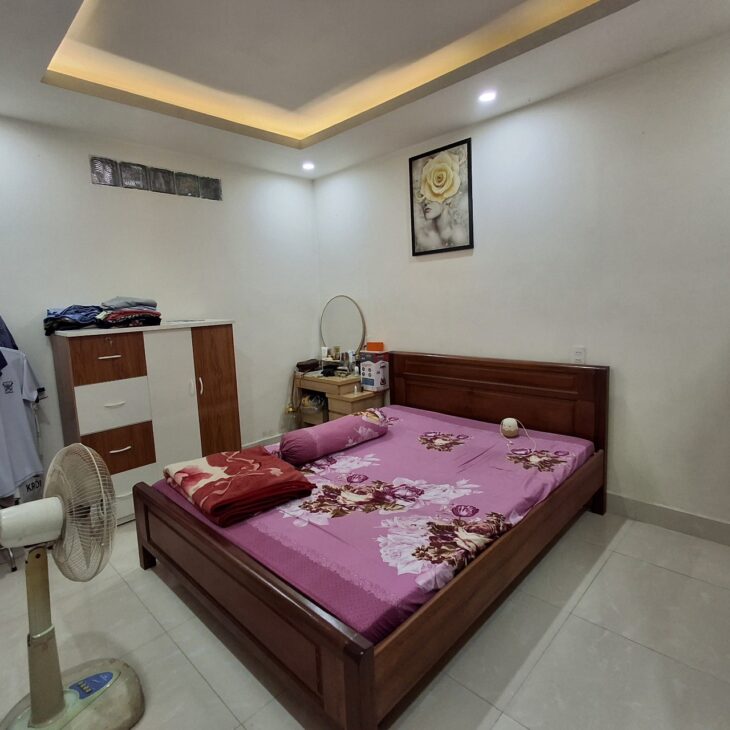 NHÀ 3 TẦNG ĐẸP ĐẤT 78M2 – 4 NGỦ Ở NGAY – Ô TÔ ĐỖ CỬA – KIỆT 5M THÔNG TỨ TUNG 4.65 TỶ