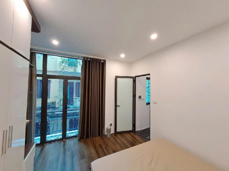 QUỐC TỦ GIÁM 27M, 4 TẦNG, 3 NGỦ, NHÀ KIÊN CÔ CHẮC CHẮN, KHU VỰC DÂN CƯ PHÁT TRIỂN, ĐIỂM TIẾP GIÁP