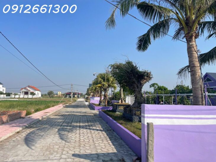 Cần bán mảnh đất biển 100m2 sổ đỏ full thổ tại Quất Lâm- Giao Thủy- Nam Định
