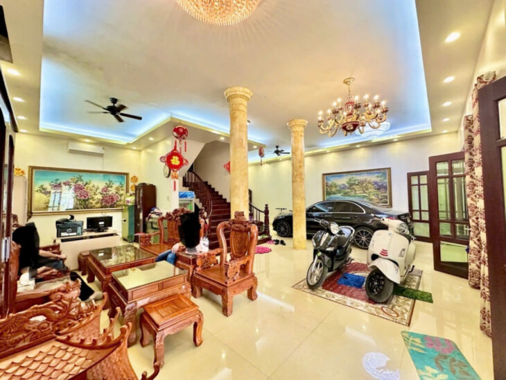 BIỆT THỰ LẠC LONG QUÂN – GẦN HỒ TÂY – LÔ GÓC 3 THOÁNG – Ô TÔ VÀO NHÀ – 90/96M CHỈ 24 TỶ