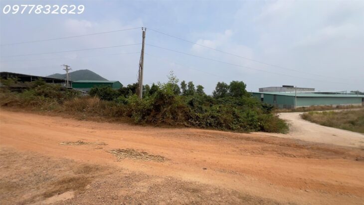 Đất ngộp! 2 mặt tiền Đống Đa, Tân Tiến, thị xã LaGi chỉ 1.3 tỷ có 293m2 thổ cư