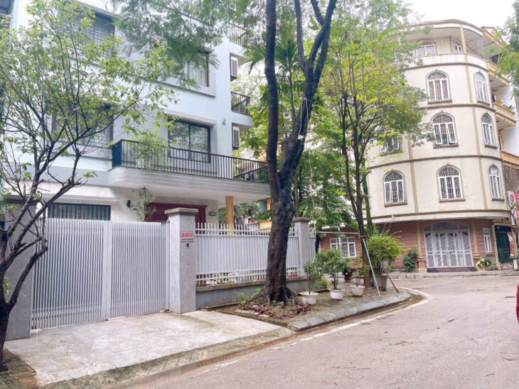 bán Biệt Thự Bắc Linh Đàm, Sân vườn độc lập, lô góc gần trường