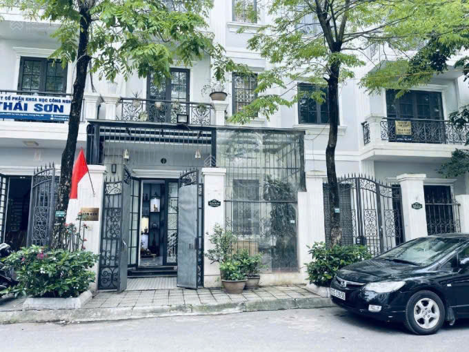 Chủ nhà, bán Liền kề Đại Kim- Nguyễn Xiển. DT 82,5m x 5 tầng. Giá 22,7 tỷ. LH: 0964769634