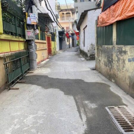 Bán đất tặng nhà cũ 77m ngõ 23 xuân la!!ô tô nhỏ vào tận nơi!!!