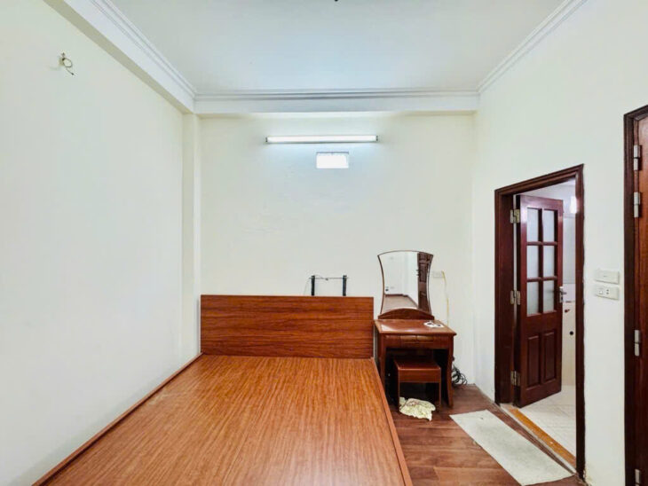 bán nhà Hoàng Mai 35m Đại Từ, gần Hồ Linh Đàm, 15m ra ô tô