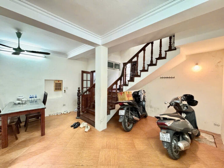 bán nhà Hoàng Mai 35m Đại Từ, gần Hồ Linh Đàm, 15m ra ô tô