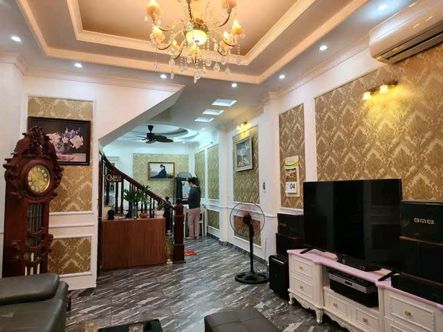 NHÀ MỚI- ĐẸP PHỐ NGỌC THỤY- LONG BIÊN, 40M2, 4 TẦNG, MẶT TIỀN 3.8M, 6.4 TỶ.