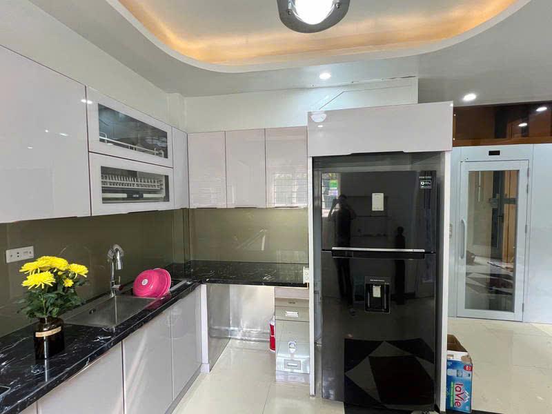 BÁN CCMNI 7 TẦNG THANG MÁY,11 PHÒNG KHÉP KÍN , TRUNG TÂM ĐỐNG ĐA – MẶT TIỀN SIÊU RỘNG,15.5 tỷ