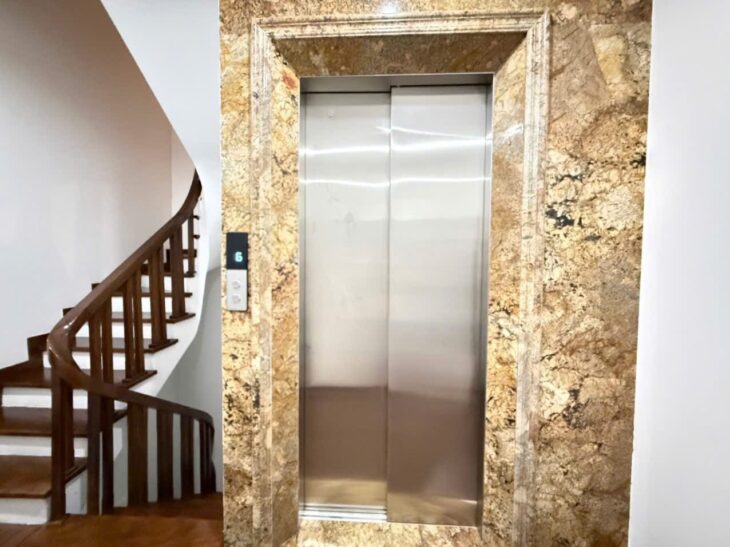 Cần bán nhanh LK HD Moon Hàm Nghi, Mỹ Đình, Q Nam Từ Liêm Diện tích 96m2 xây 6 tầng 1 tum mặt tiền