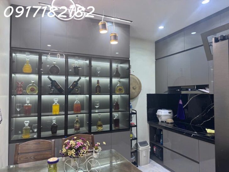 Hết Nước Chấm 38m2, 4PN, 5 tầng, ngõ 264 Ngọc Thụy, Long biên giá mượt như sunsilk