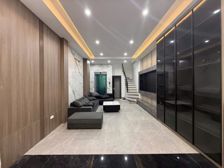 BÁN NHÀ TRƯƠNG ĐỊNH- 45m2- 6 TẦNG THANG MÁY – THOÁNG SÁNG- NỘI THẤT CAO CẤP – ĐẸP LONG LANH – SỔ