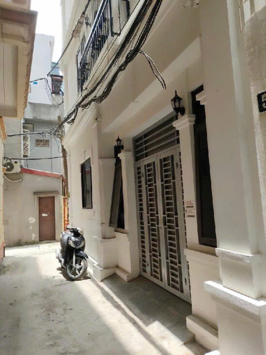 Bán siêu phẩm CHDV đường Láng, 94m2, lô góc, thang máy, dòng tiền 1 tỷ/năm, chỉ 18.8 tỷ!