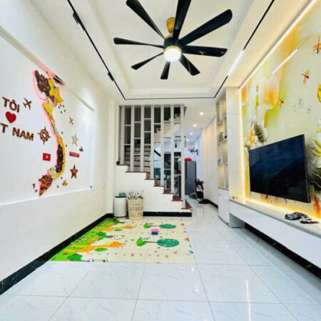 Bán Gấp Nhà phố Kim Giang,Hoàng Mai ( cạnh KĐT đại kim ) 36M x5T , nhà đẹp , ngõ nông gần phố