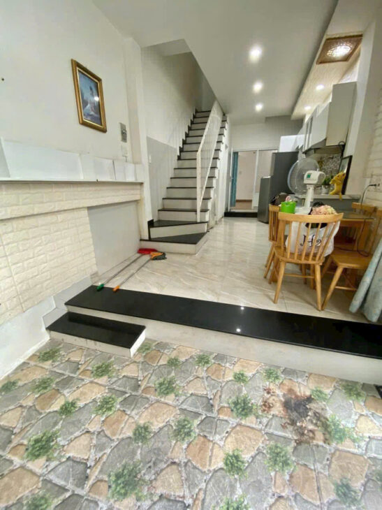 Cần Bán Nhà 3 Tầng Hẻm Bạch Đằng, Trung Tâm TP Nha Trang – Vị Trí Đắc Địa, Sổ Hồng Hoàn Công