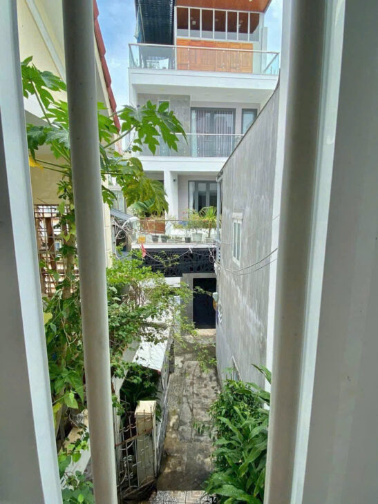 Cần Bán Nhà 3 Tầng Hẻm Bạch Đằng, Trung Tâm TP Nha Trang – Vị Trí Đắc Địa, Sổ Hồng Hoàn Công