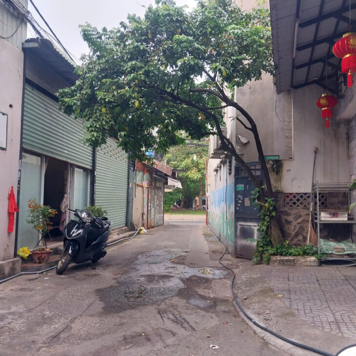 BÁN NHÀ VỊ TRÍ ĐẸP, XE HƠI ĐỖ CỬA, 2 TẦNG, NGAY LƯU CHÍ HIẾU, TÂY THẠNH, TÂN PHÚ