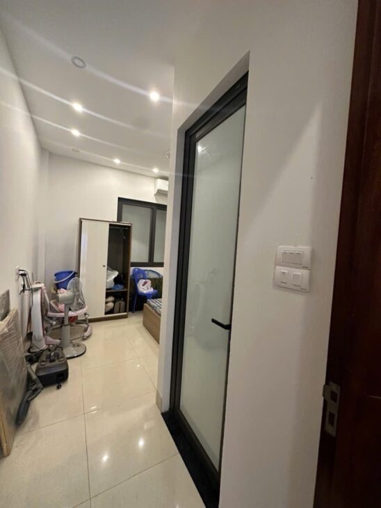 Hiếm 1 căn Duy nhất Việt HƯng chủ cần ban gấp mới tinh 5 tầng chỉ hơn 4 tỷ
