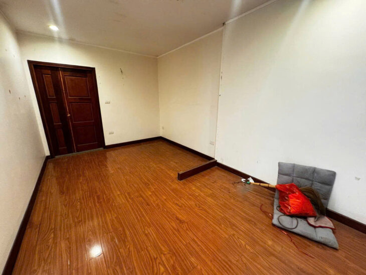 VIP Hào Nam đầu tư đỉnh 110mx5 tầng MT 7m, 50m ra ô tô, ngõ thông 12.8 tỷ.