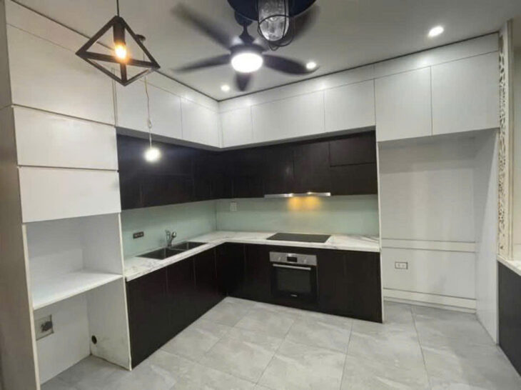 NHÀ PHỐ BÙI HUY BÍCH – PHÂN LÔ 2 MẶT NGÕ, GARA OTO, VỈA HÈ KINH DOANH, NỘI THẤT VIP – GIÁ 16 TỶ