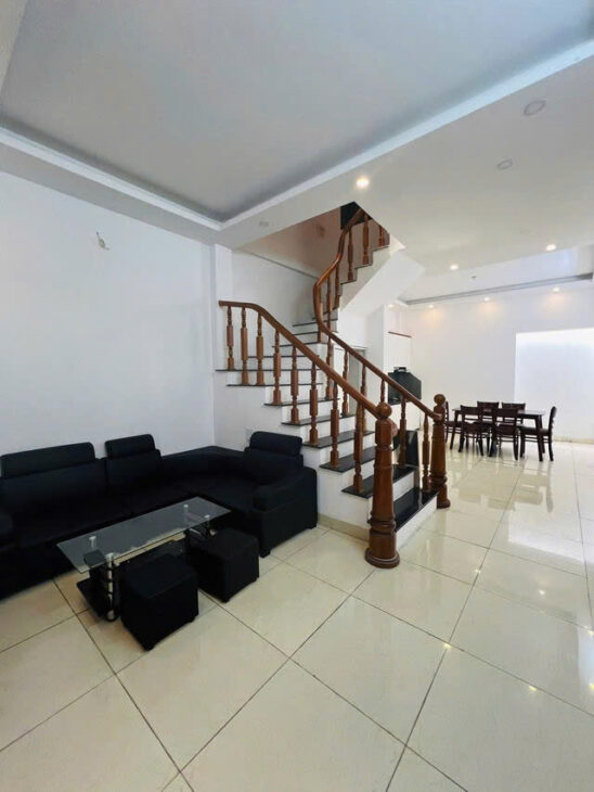 BÁN NHÀ MỚI BÁT KHỐI- LONG BIÊN,42 M2, 4 TẦNG,MẶT TIỀN 4.5M,6.1 TỶ.