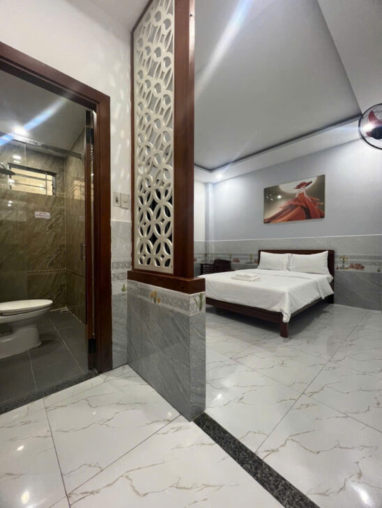 BÁN MOTEL 4 TẦNG – DÒNG TIỀN ỔN ĐỊNH – ĐƯỜNG 5M5 GẦN BIỂN, THANH KHÊ TÂY – CHỈ 6 TỶ