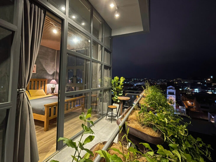Nhà đẹp view toàn thành phố, thoáng 3 mặt. Giảm giá mạnh 5 tỷ 7 xuống còn 4 tỷ 7