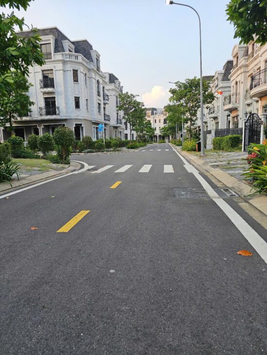 Bán Villa Phú Mỹ Hưng kdc Amelie ,111m2 4 tầng ngay 6m dài 18,5m2 giá 11.6tỷ Phú Xuân Nhà Bè