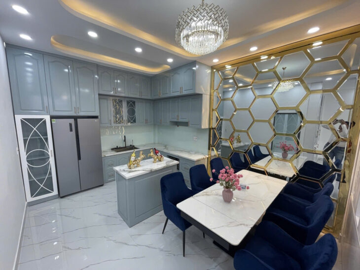 BÁN NHÀ PHỐ ĐẸP 2 TẦNG, 5 PN, 5 WC – PHÚ MỸ, QUẬN 7 – GIÁ NHỈNH 9 TỶ – VỊ TRÍ VÀNG