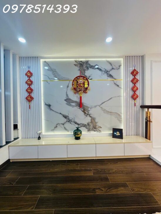 Siêu phẩm Cầu Giấy 30m2, 5 tầng – Nội thất xịn – Thông tứ phía bạt ngàn tiện ích.