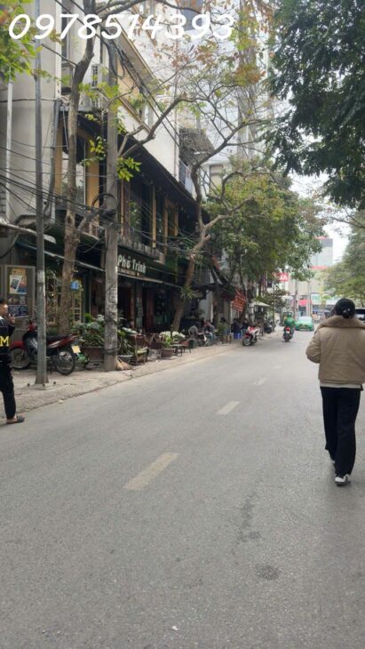 Siêu phẩm Cầu Giấy 30m2, 5 tầng – Nội thất xịn – Thông tứ phía bạt ngàn tiện ích.