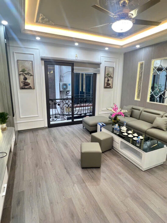 Bán nhà: Tựu liệt, oto đỗ cửa kinh doanh, 55m2, 5 tầng, 5 ngủ, thang máy: hơn 8 tỷ