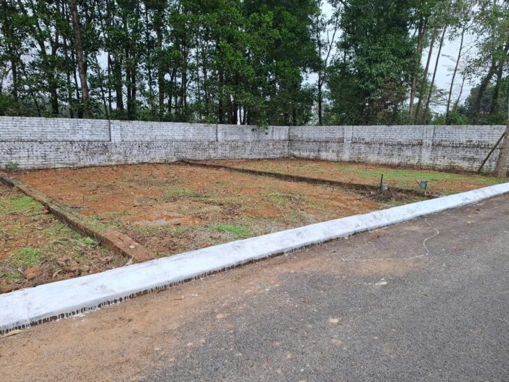 NHỈNH 1 TỶ CÓ NGAY 65 m2 ĐẤT LỀN ĐẤT PHÂN LÔ SIÊU ĐẸP VÀ HIẾM GẦN LÁNG HÒA LẠC CẠNH KHU CÔNG NGHỆ