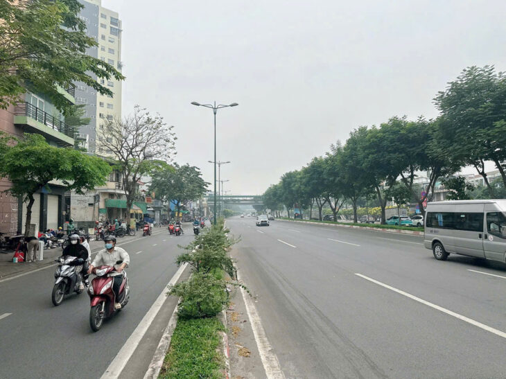 MT 134 PHẠM VĂN ĐỒNG 53M 4 LẦU NGANG 5,3M GIÁ 11,5 TỈ TL
