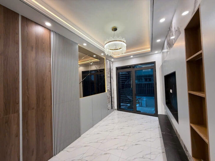NHÀ ĐẸP THỊNH QUANG – CỰC GẦN PHỐ – NGÕ THÔNG – TIỆN ÍCH BẠT NGÀN – THOÁNG TRƯỚC SAU ???? DT 40m2 x