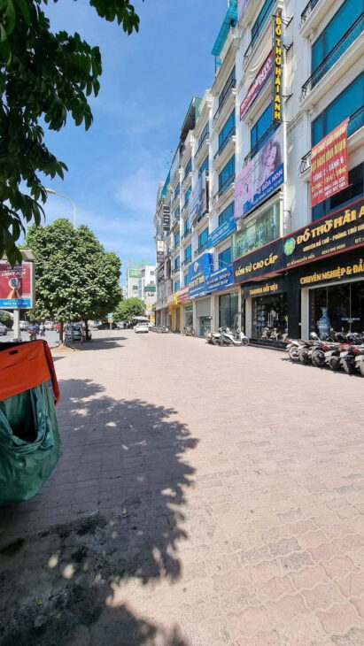 Bán nhà phân lô mặt phố NGuyễn Xiển – Thanh Xuân, 83m2, kinh doanh, vp giá nhỉnh 300tr/m2